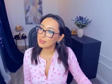 evasarazardje — hi, time for a cozy conversation?()  #asian  #nonude  #tease  #curvy #glasses [400 tokens remaining]