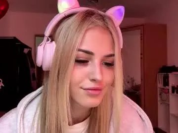 ozellagranville — Goal : Get me to trace little circles on my tummy with my fingertip<3 I'm Eva and you are welcome in my room! #18 #new #shy #cute #natural [0 tokens remaining]