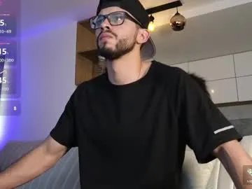 phantom_bigger1 — Big Cum  #latino #bigdick #muscle #lovense #anal [1703 tokens remaining]