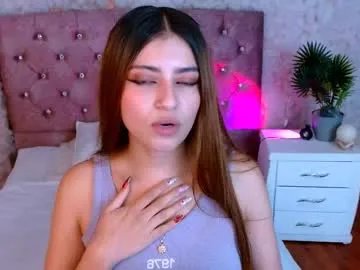 viky_evanss —  come here and let's have maximum fun, unlock my naughty side  TIP GOAL: BIG SQUIRT IN FLOOR     #latina #submissive  #cum #armpits #young [345 tokens remaining]