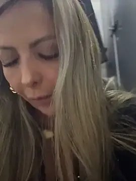 _Abril-Office1 on StripChat