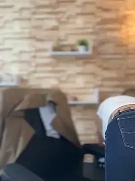 _Abril-Office1 on StripChat