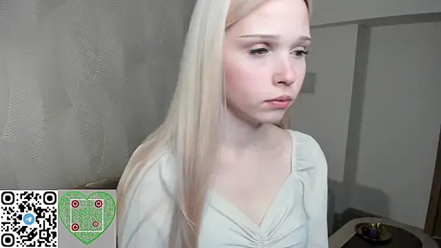 CherrylHolme on StripChat