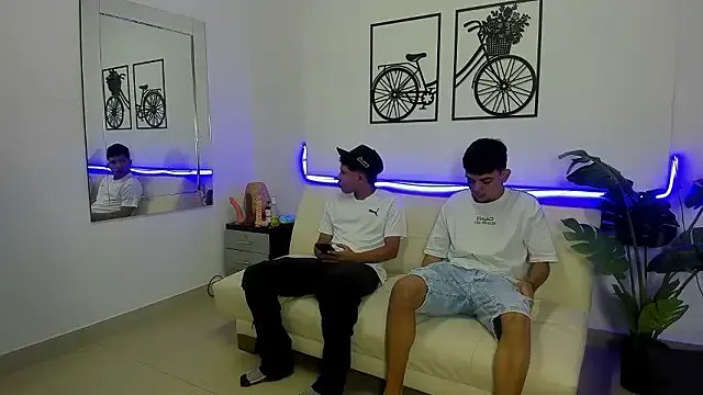 Crazy_nigth01 — MI AMIGO Y YO NOS FOLLAMOS A MI PRIMA