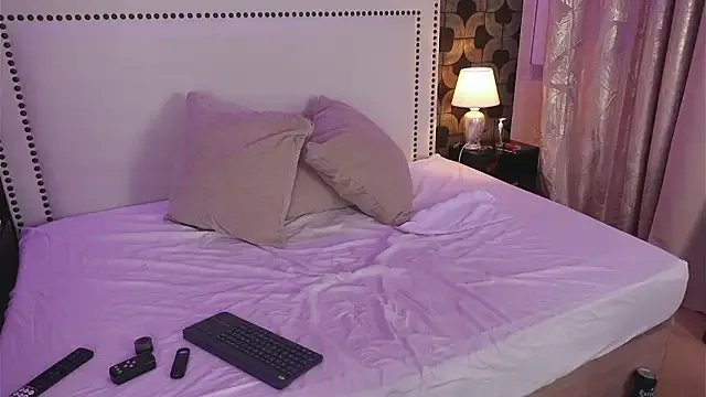 IsabelaWhite — OIL AND WHIPING SHOW