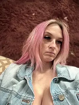 Kate-Paul on StripChat