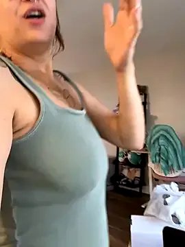 SafeinouterSpace on StripChat