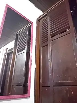 TRANS_COLOMBIA — You see me come in public 